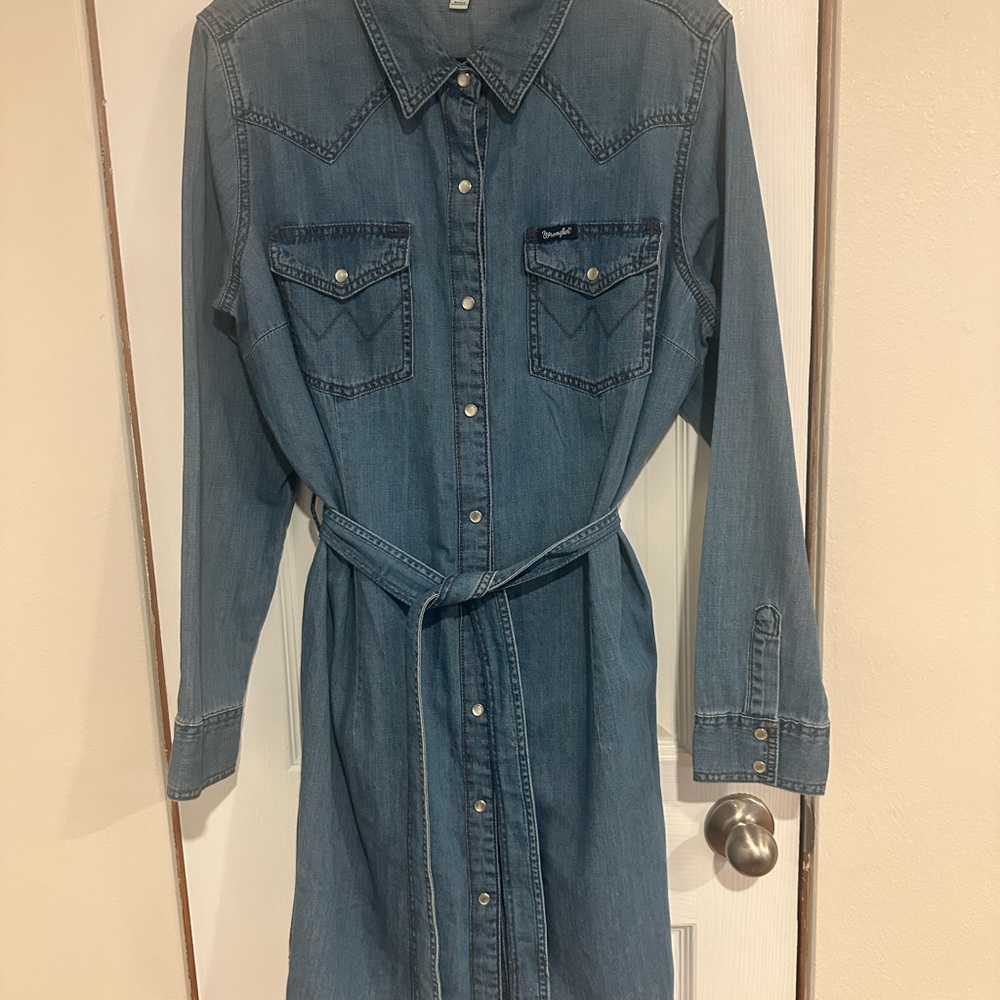 Wrangler Retro Denim Shirt Dress with Belt.  XL